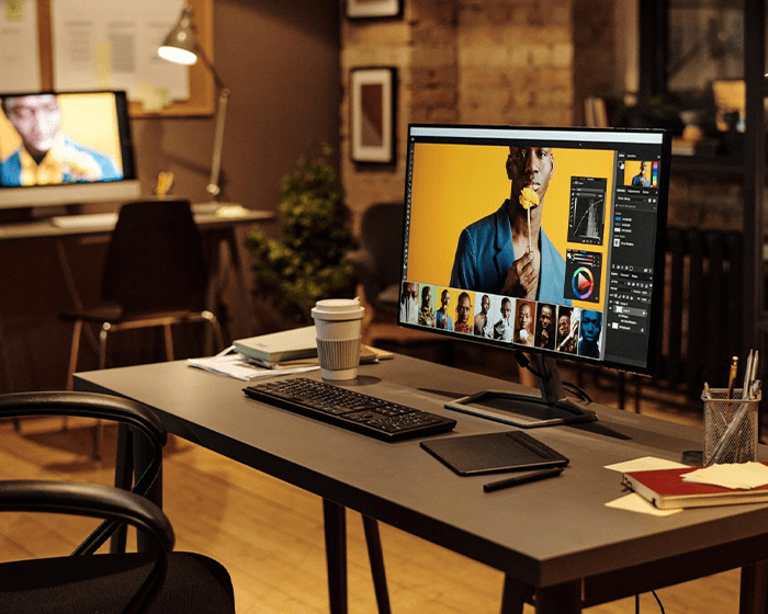 Graphic,%20Website,%20Video,%20Animation,%20Social%20Media